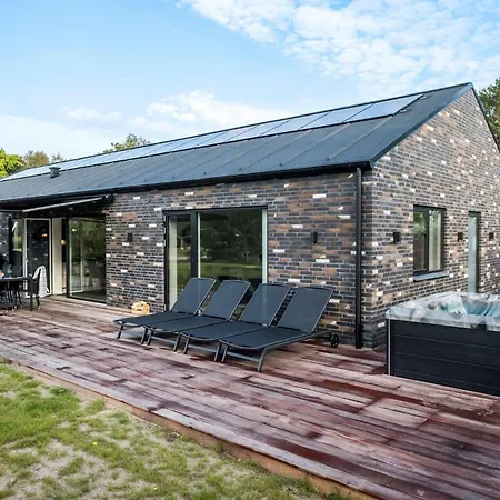 Awesome In With Indoor Swimming Pool *