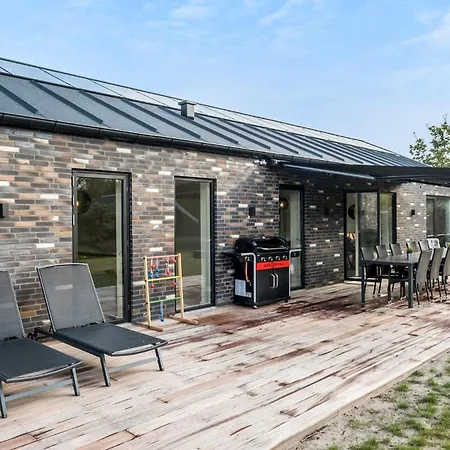 Holiday home Awesome In With Indoor Swimming Pool